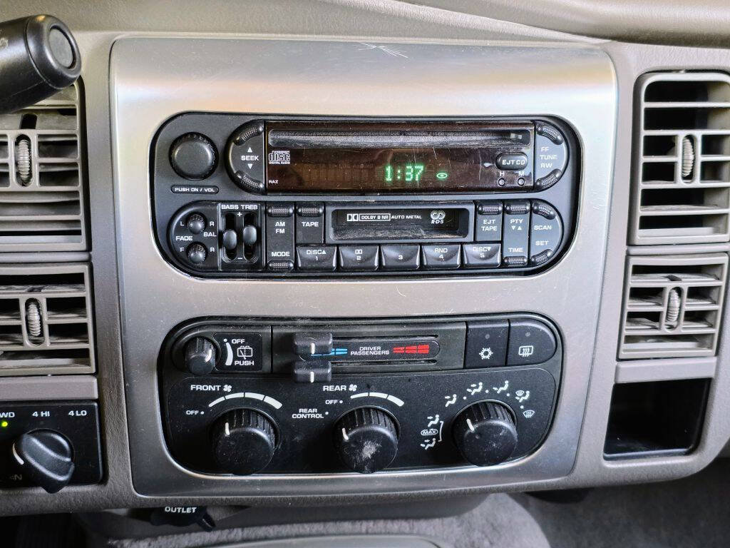 Used 2003 Dodge Durango SLT Plus AWD/4WD image 32