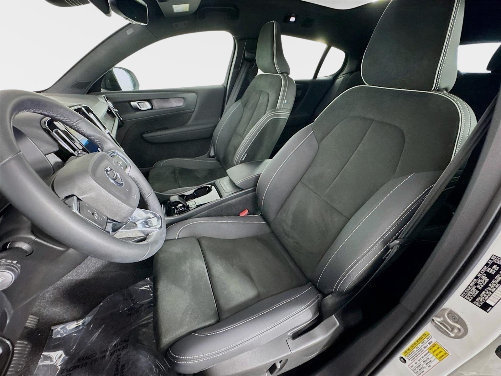 Used 2023 Volvo C40 P8 Recharge Plus AWD/4WD image 11