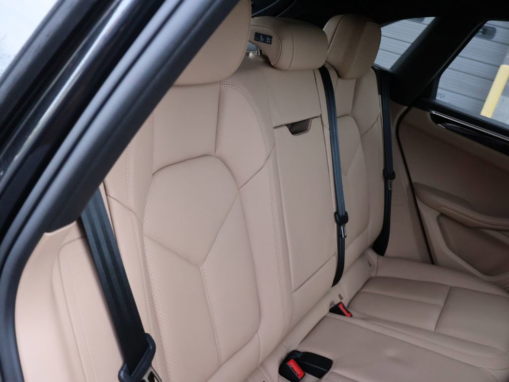 Used 2022 Porsche Macan S image 13
