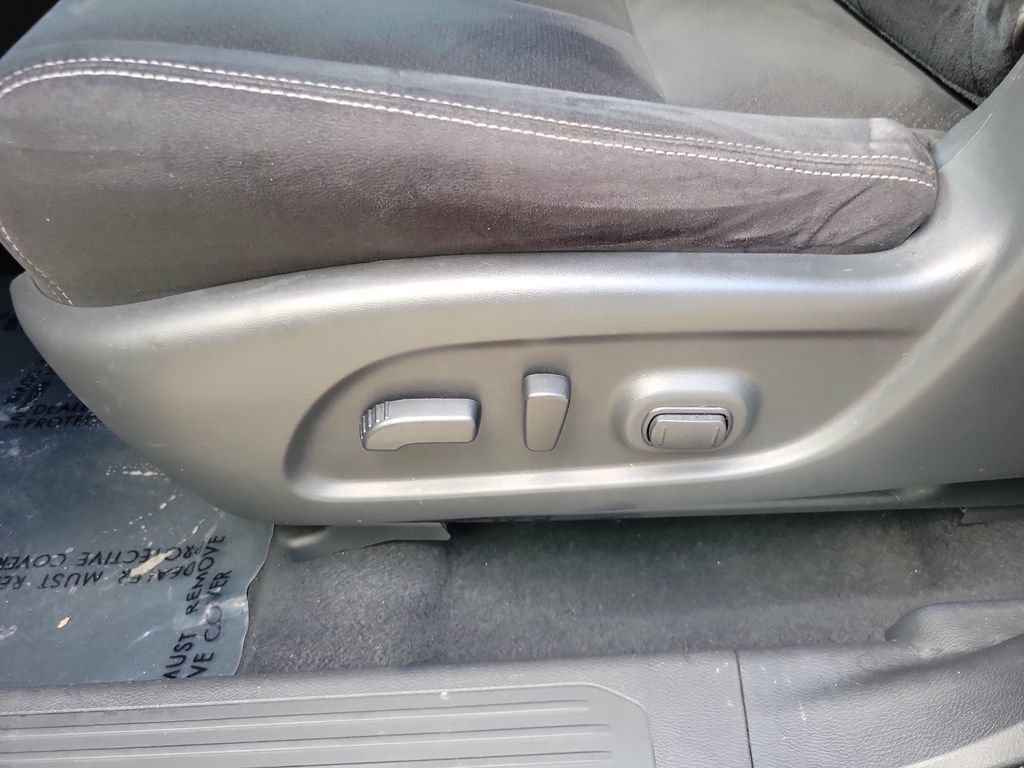 Used 2020 Nissan Murano SV FWD image 13