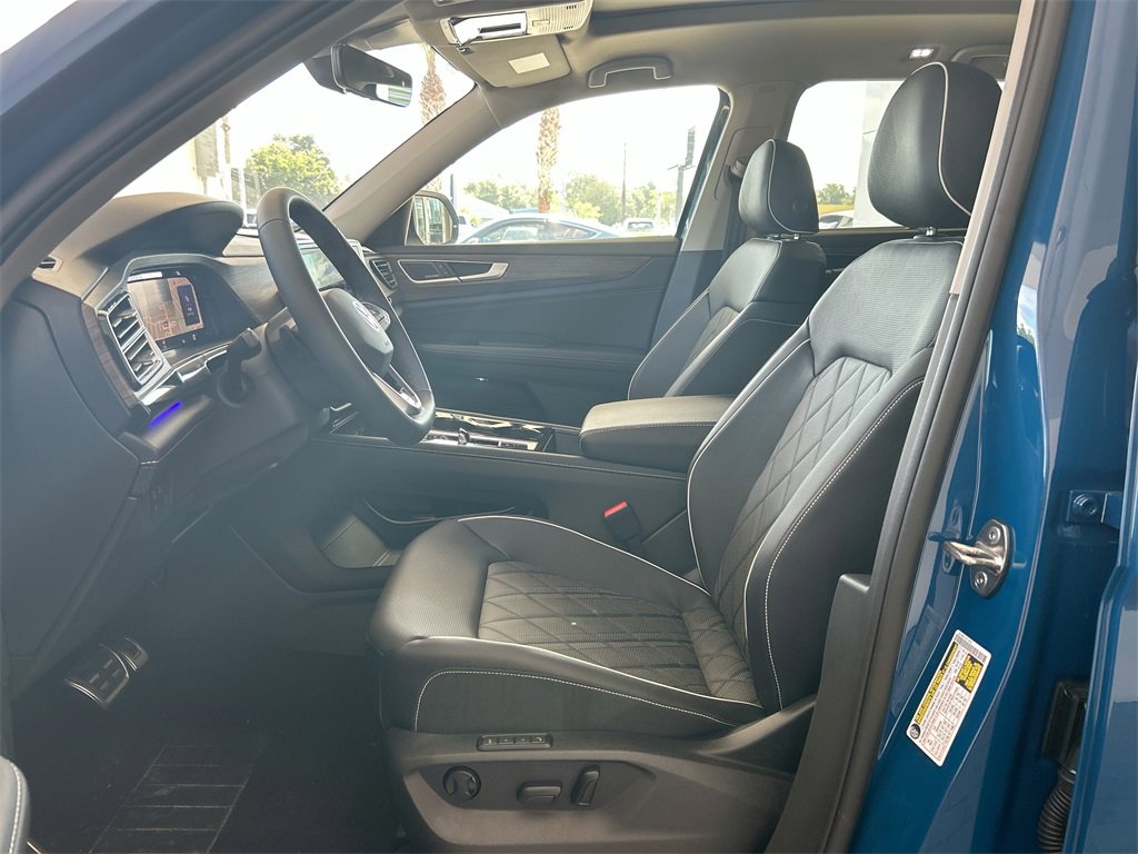 New 2025 Volkswagen Atlas SEL Premium R-Line image 10