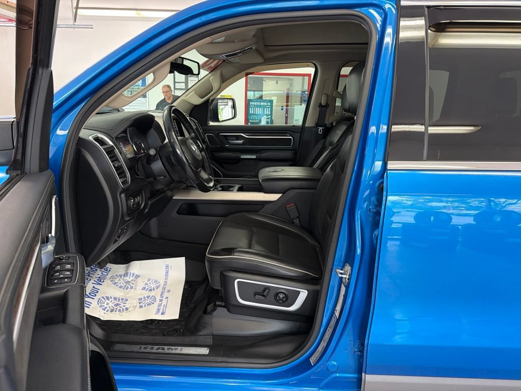Used 2020 RAM 1500 Laramie AWD/4WD image 7
