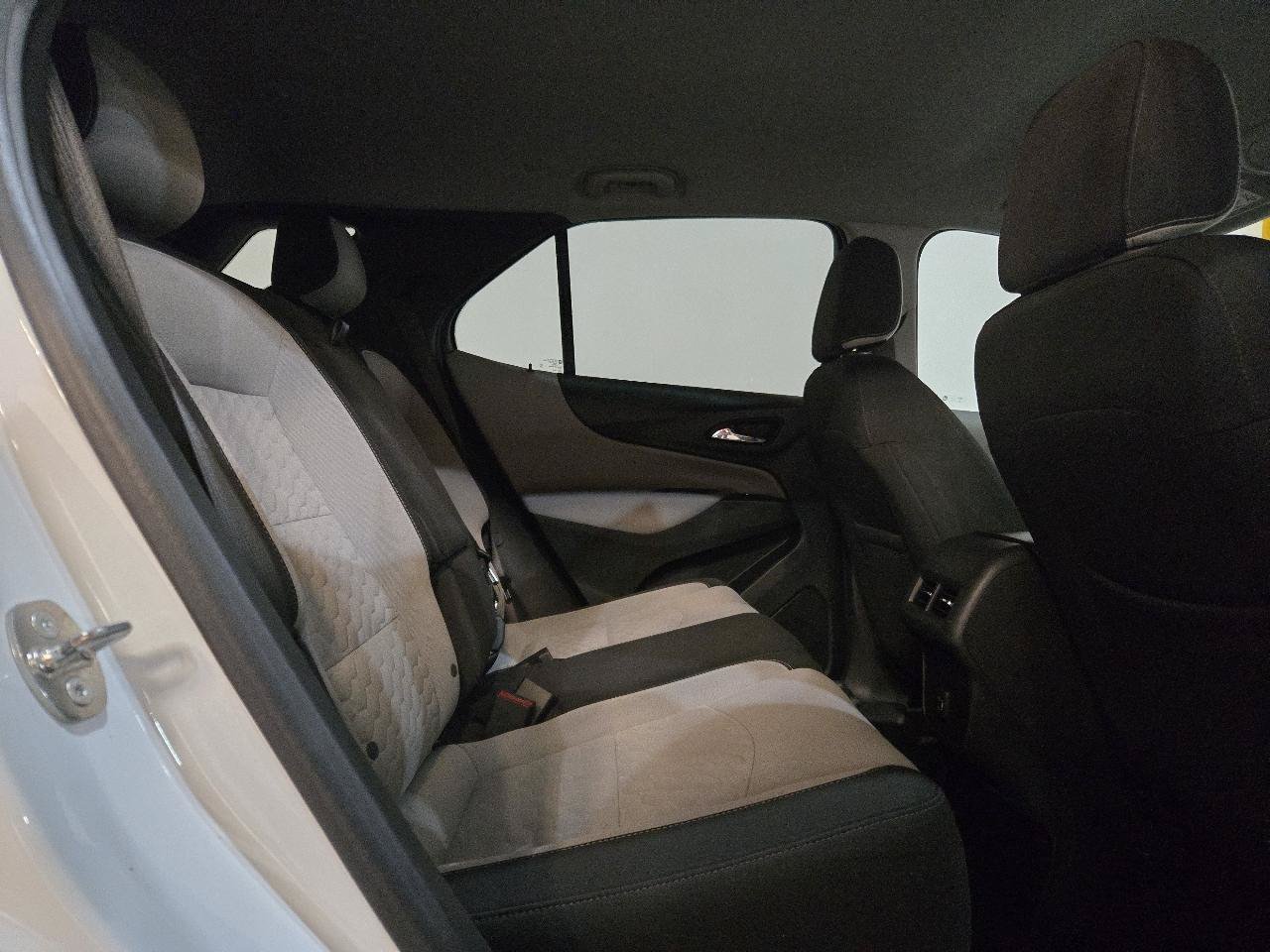 Used 2021 Chevrolet Equinox LS w/ LS Convenience Package FWD image 22