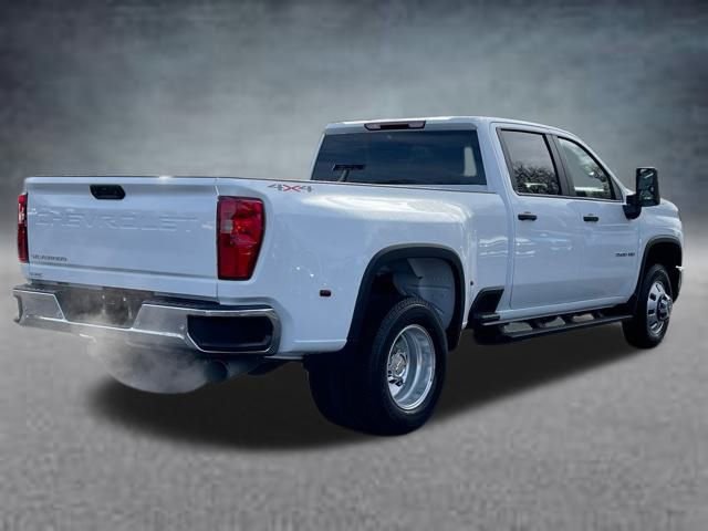 Used 2025 Chevrolet Silverado 3500 W/T image 3