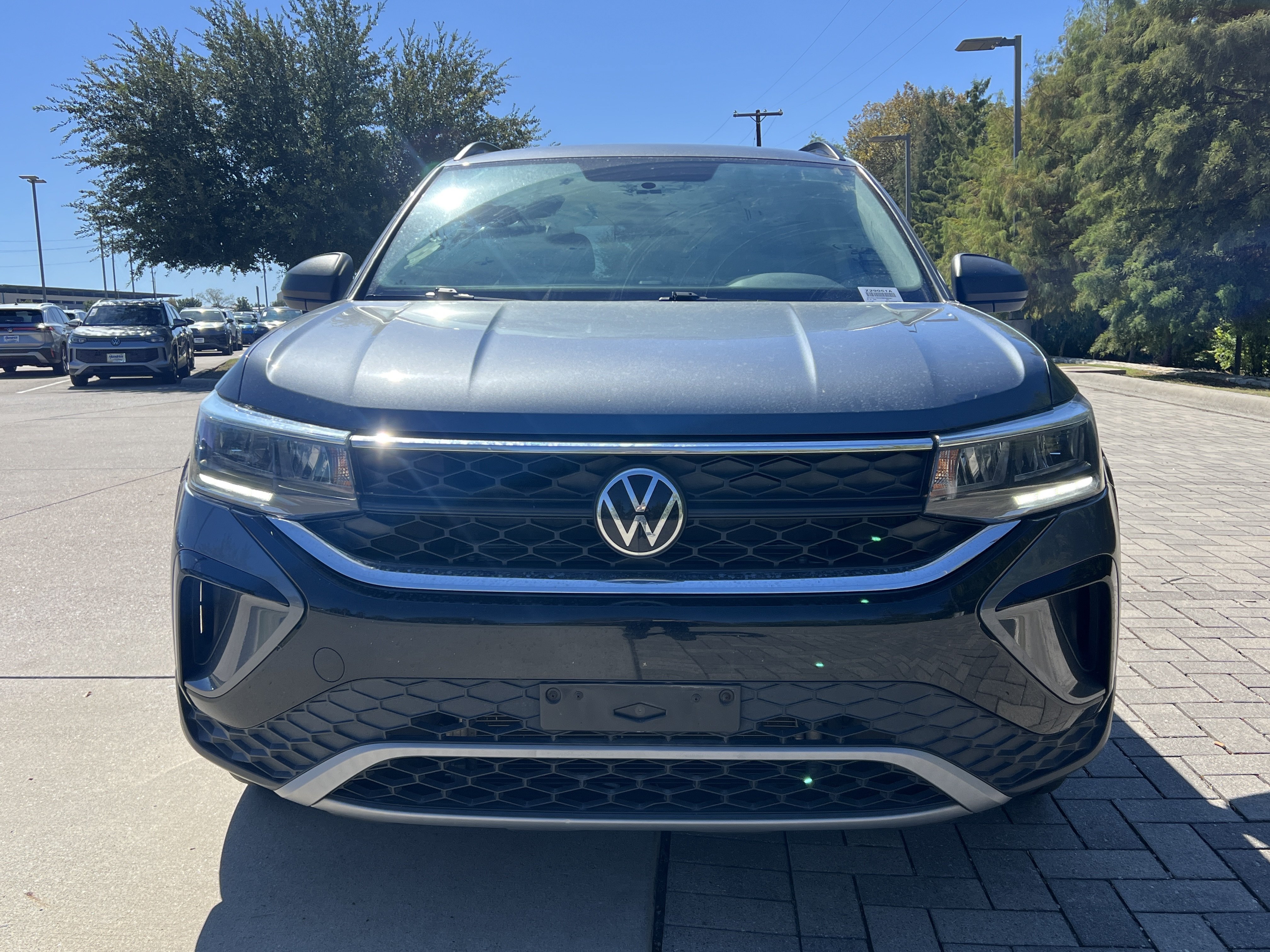 Used 2022 Volkswagen Taos S FWD image 3