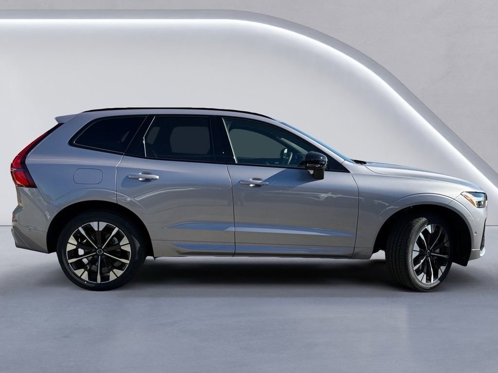 New 2026 Volvo XC60 B5 Plus w/ Climate Package image 3
