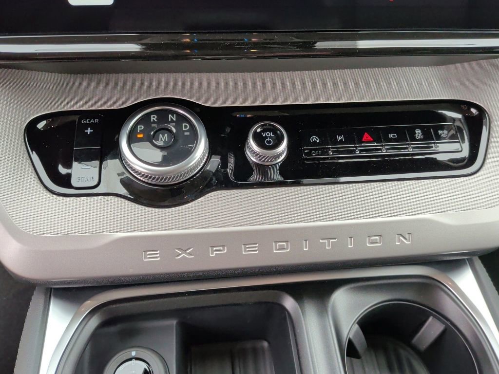 New 2026 Ford Expedition Max Active RWD image 27