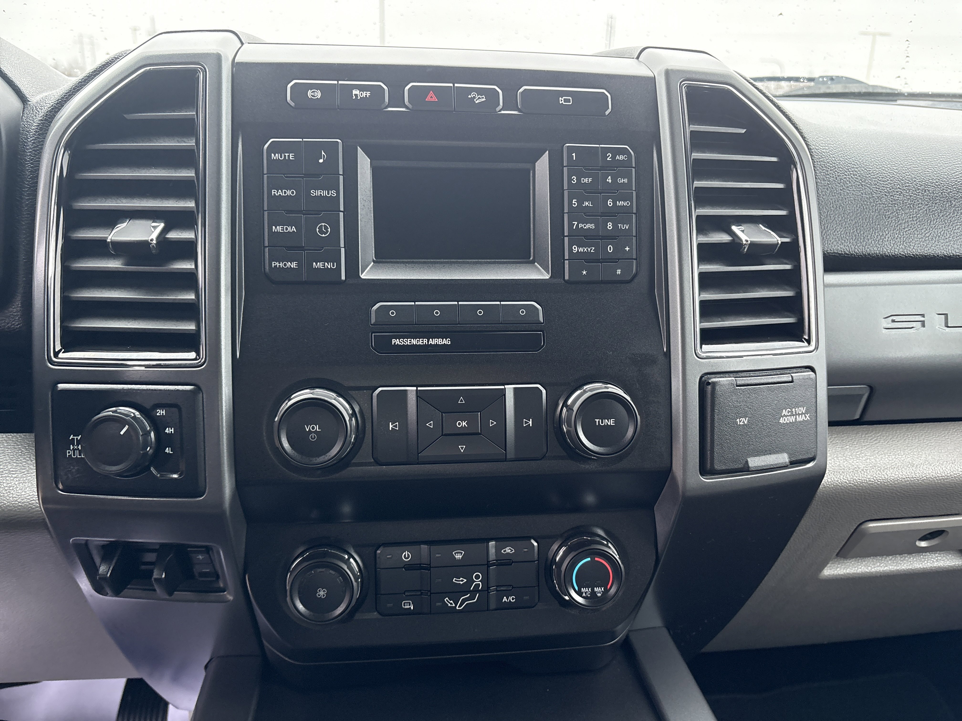 Used 2019 Ford F250 XLT w/ XLT Value Package image 16