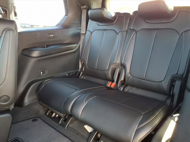 New 2025 Jeep Grand Cherokee L Limited image 18