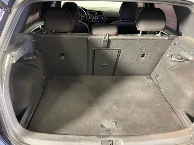 Used 2015 Volkswagen Golf 4-Door image 9