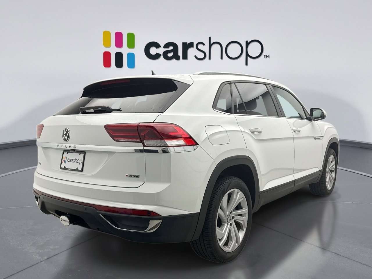 Used 2020 Volkswagen Atlas Cross Sport SE w/ Towing Package image 5