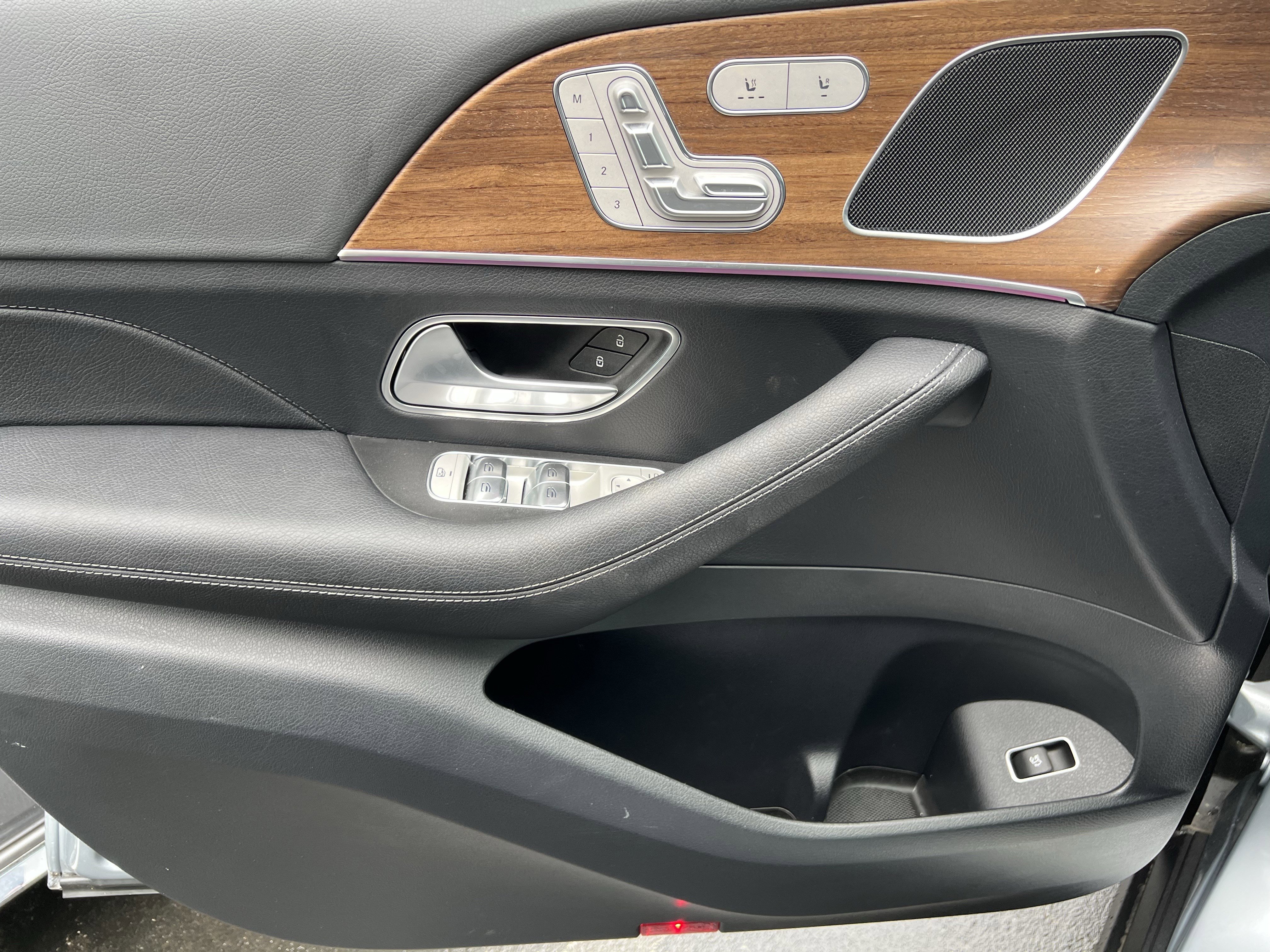 Certified 2025 Mercedes-Benz GLE 350 4MATIC image 14