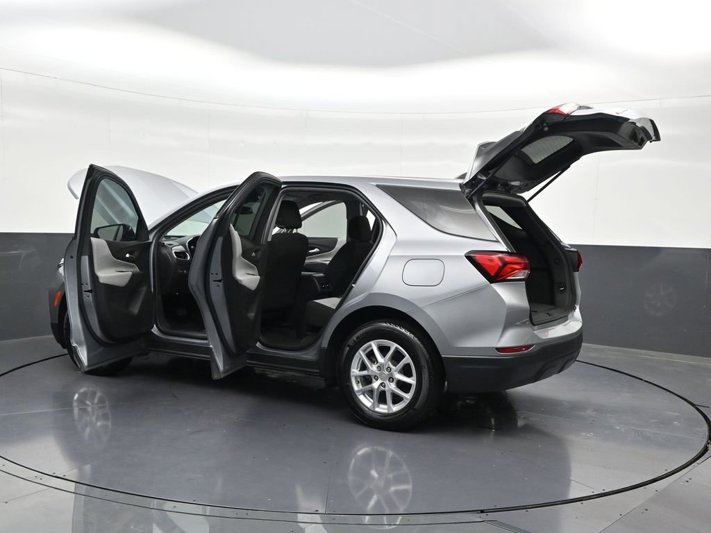 Used 2023 Chevrolet Equinox LS FWD image 36