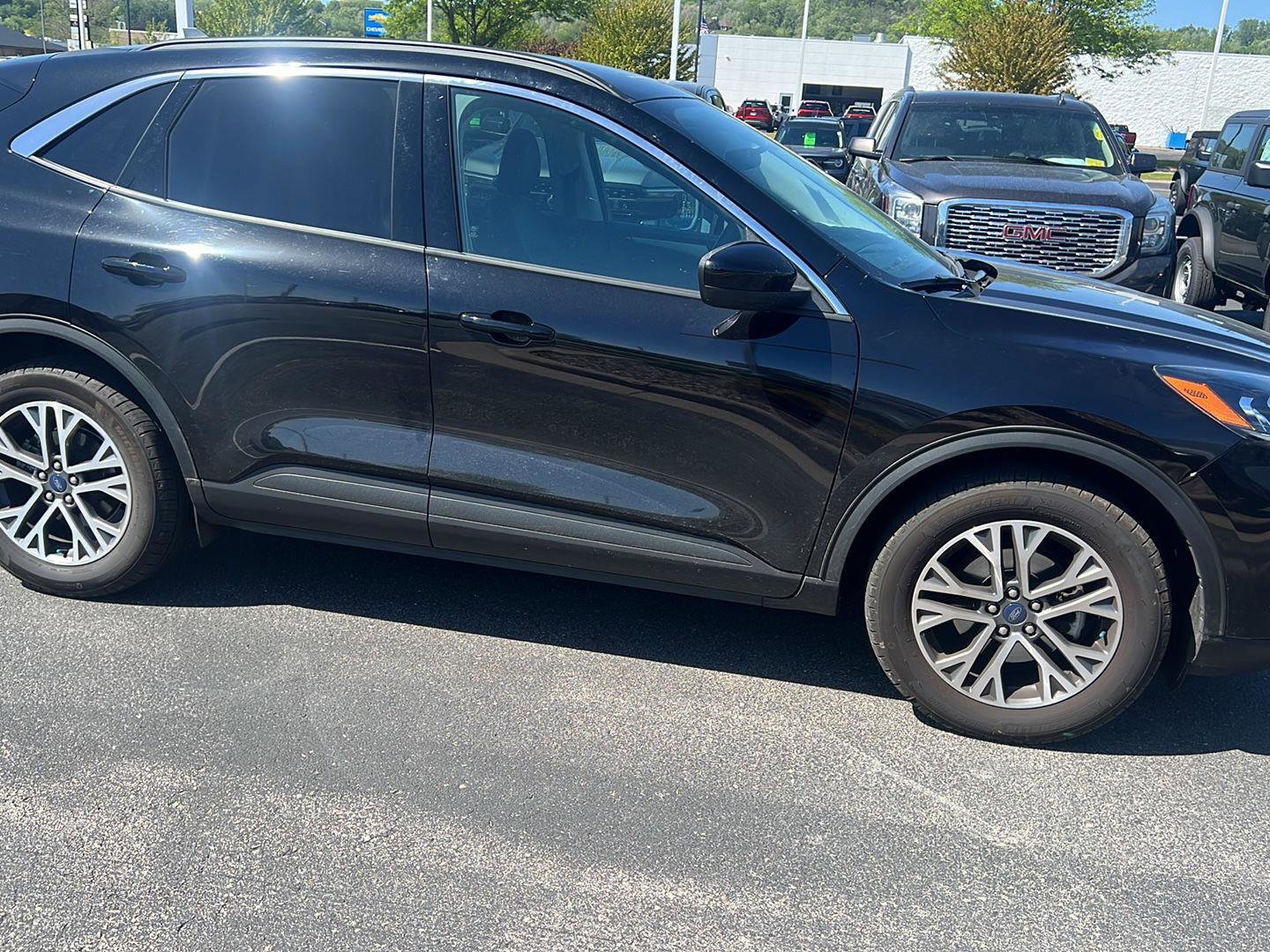 Used 2021 Ford Escape SEL w/ Technology Package AWD/4WD image 3