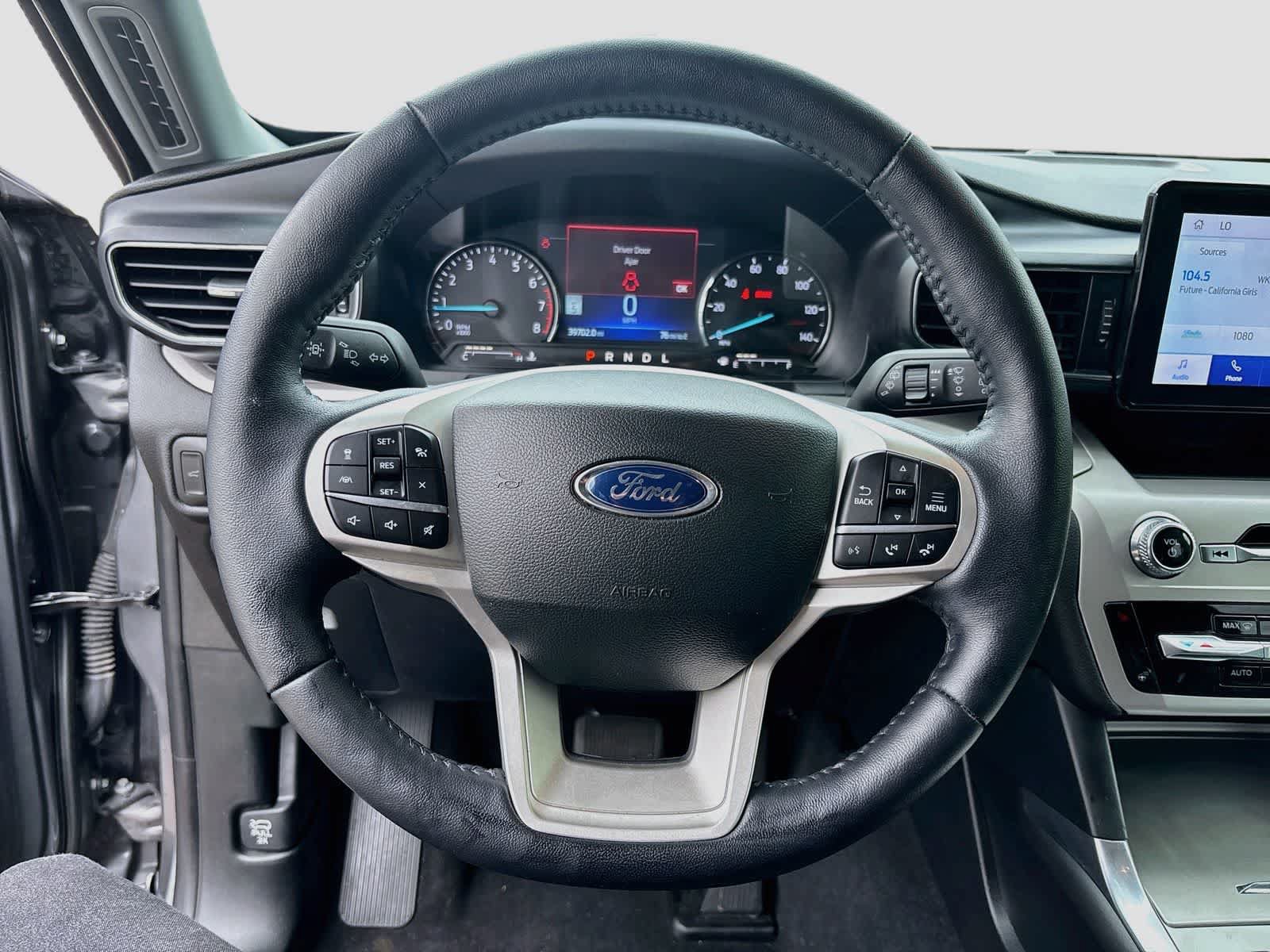 Used 2023 Ford Explorer XLT w/ Equipment Group 202A AWD/4WD image 11