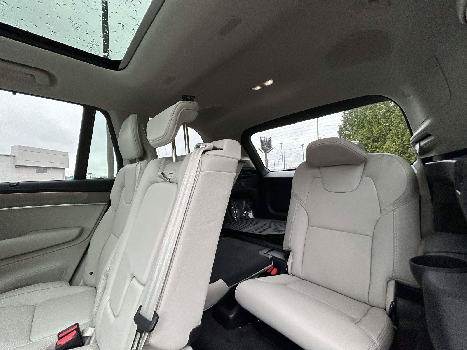 New 2026 Volvo XC90 B6 Ultra w/ Protection Package AWD/4WD image 19
