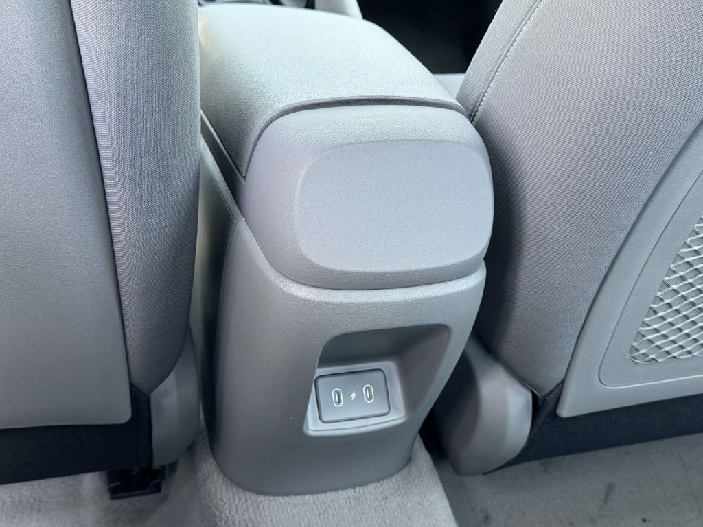 New 2026 Hyundai Elantra SEL Sport Premium FWD image 17