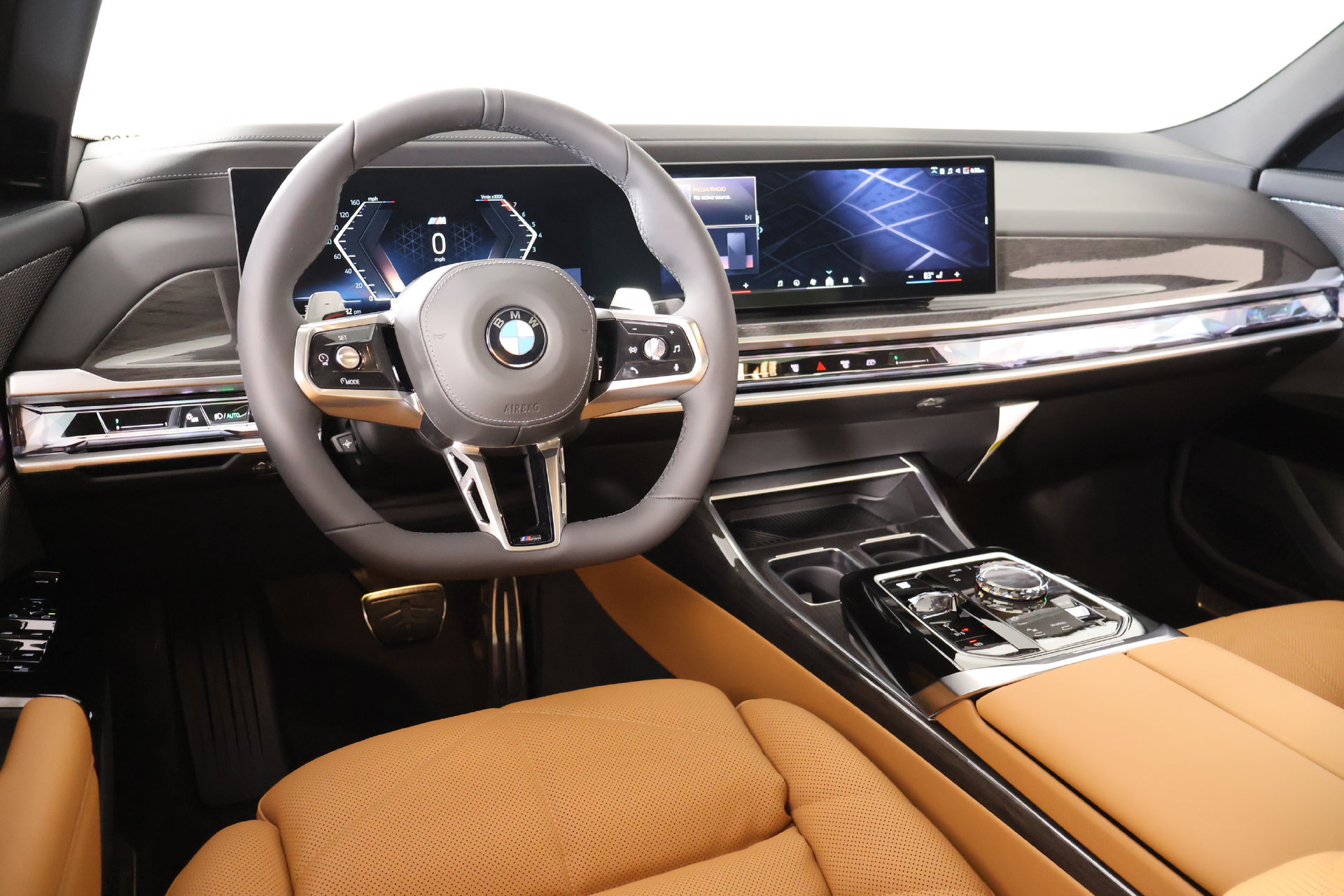 New 2026 BMW 740i xDrive w/ Premium Package AWD/4WD image 2