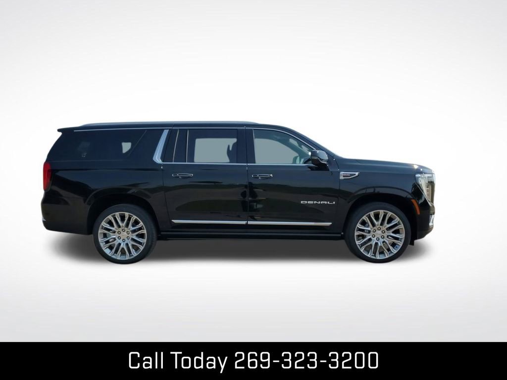 New 2025 GMC Yukon XL Denali w/ Denali Reserve Package image 10