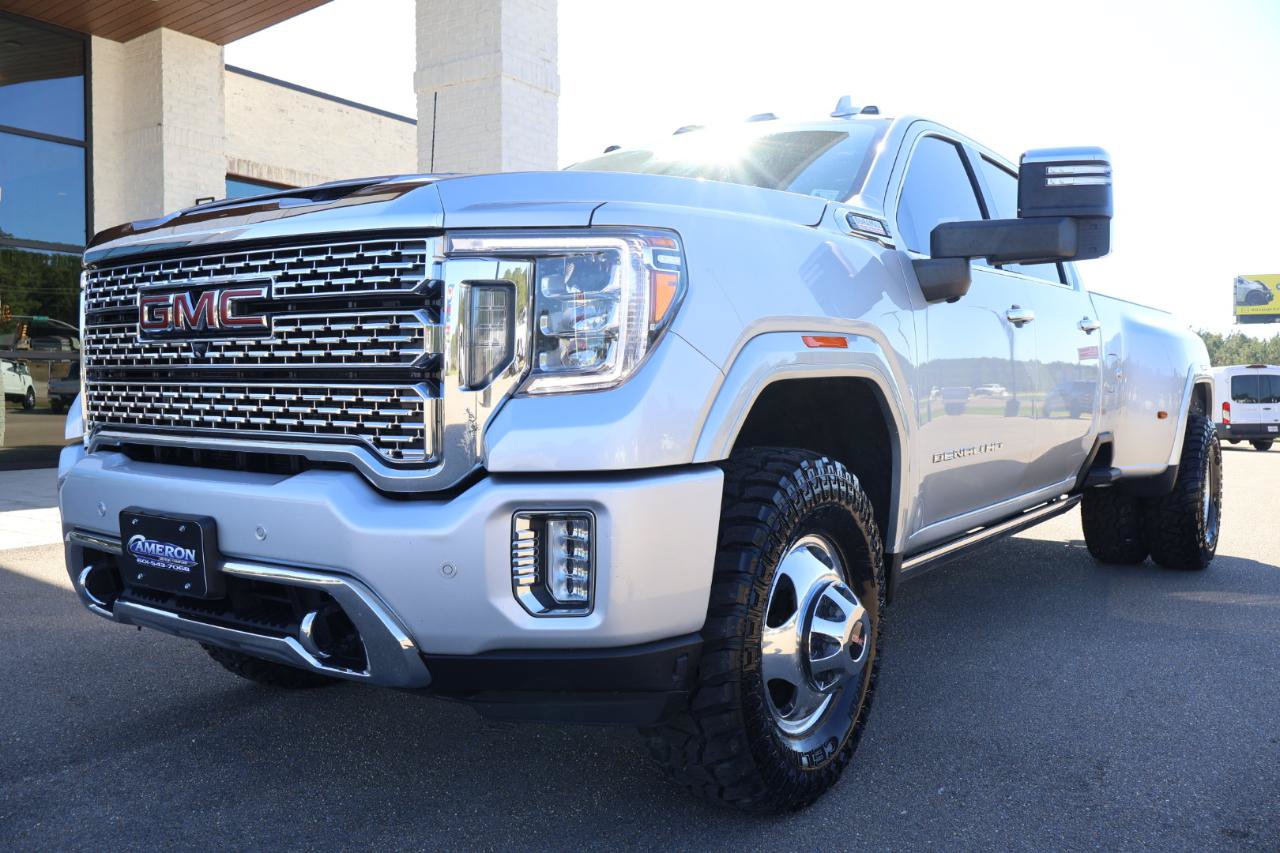 Used 2021 GMC Sierra 3500 Denali w/ Denali Ultimate Package AWD/4WD image 2