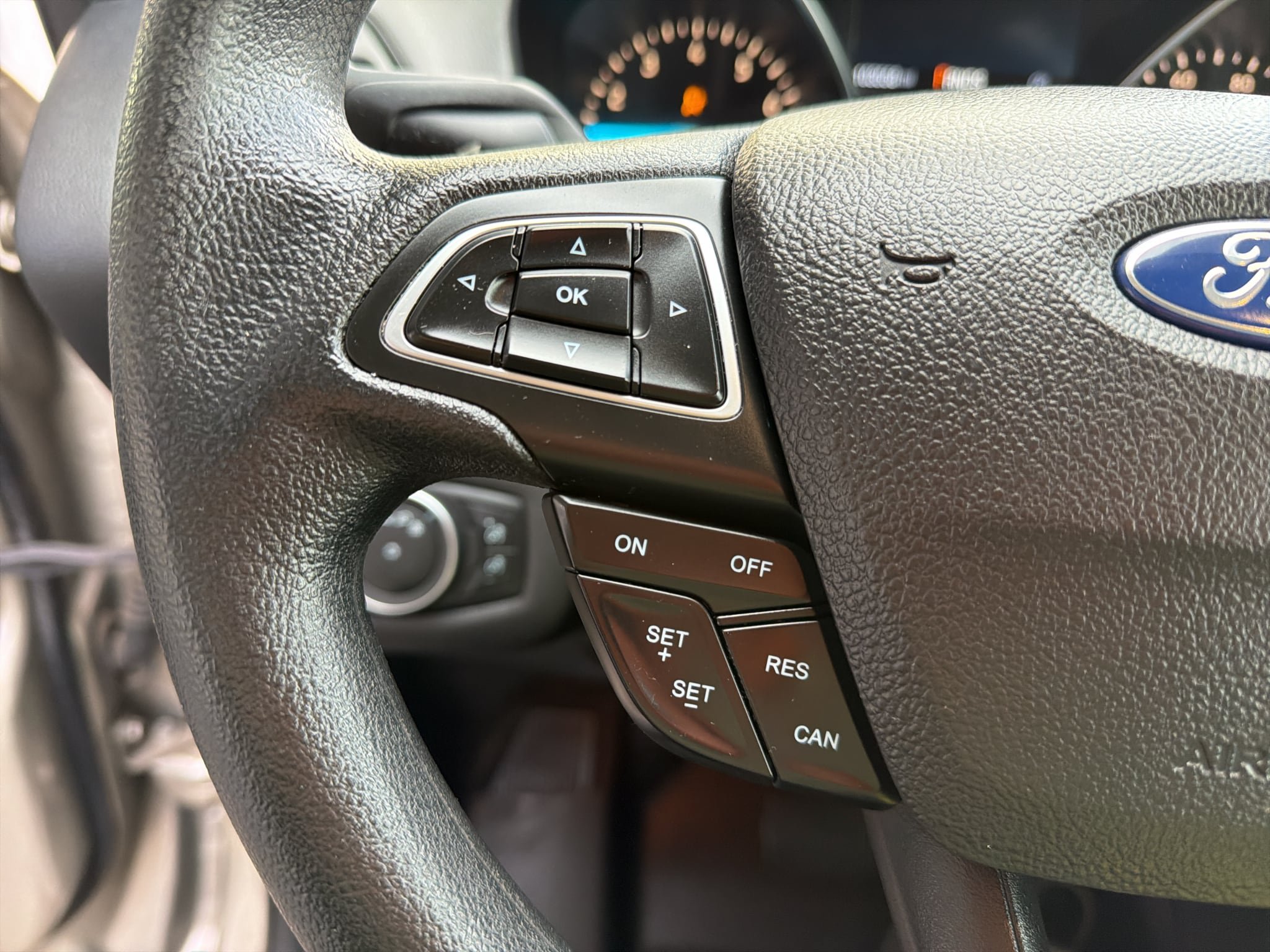 Used 2018 Ford Escape SE FWD image 21