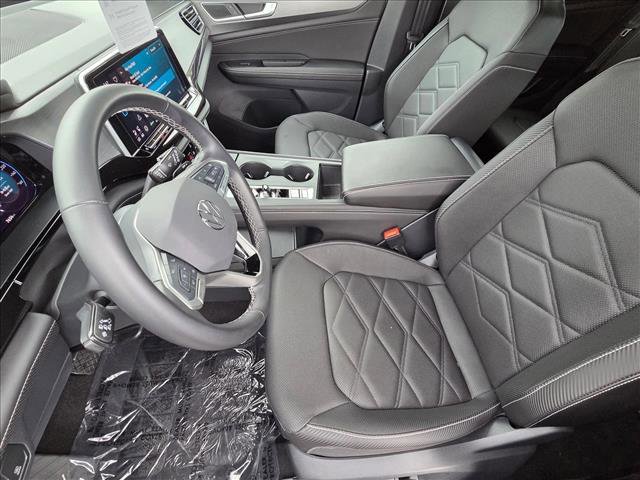 Certified 2025 Volkswagen Atlas Cross Sport SE FWD image 14