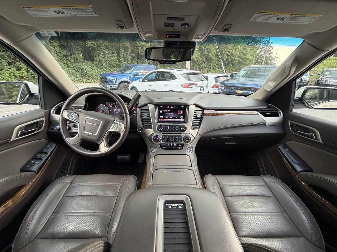 Used 2015 GMC Yukon XL Denali w/ Open Road Package AWD/4WD image 16