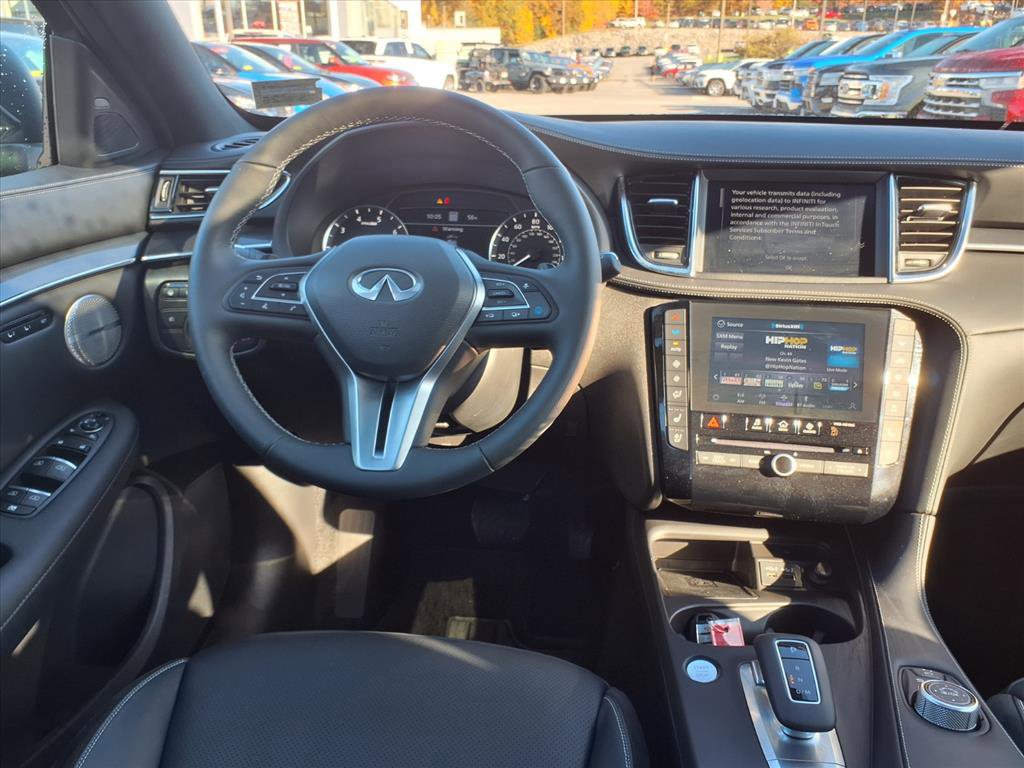 Used 2025 INFINITI QX50 Sport image 9