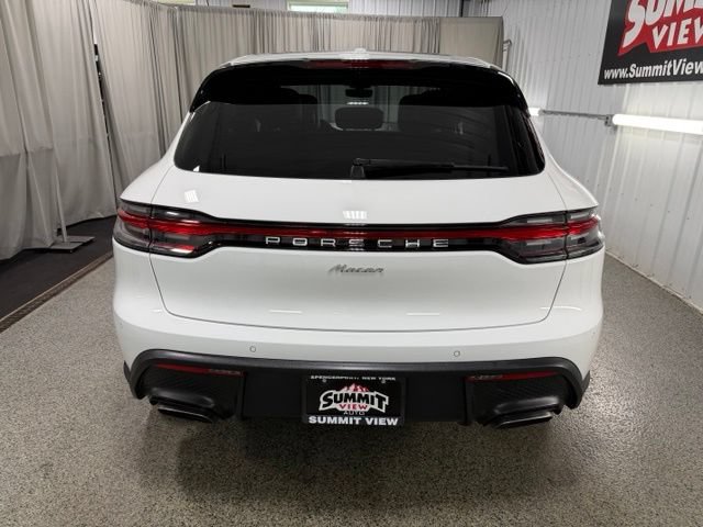 Used 2023 Porsche Macan AWD/4WD image 5