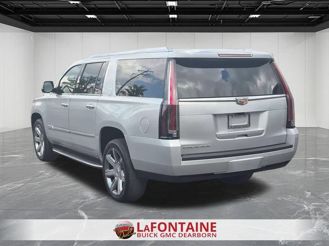Used 2017 Cadillac Escalade ESV Luxury AWD/4WD image 3