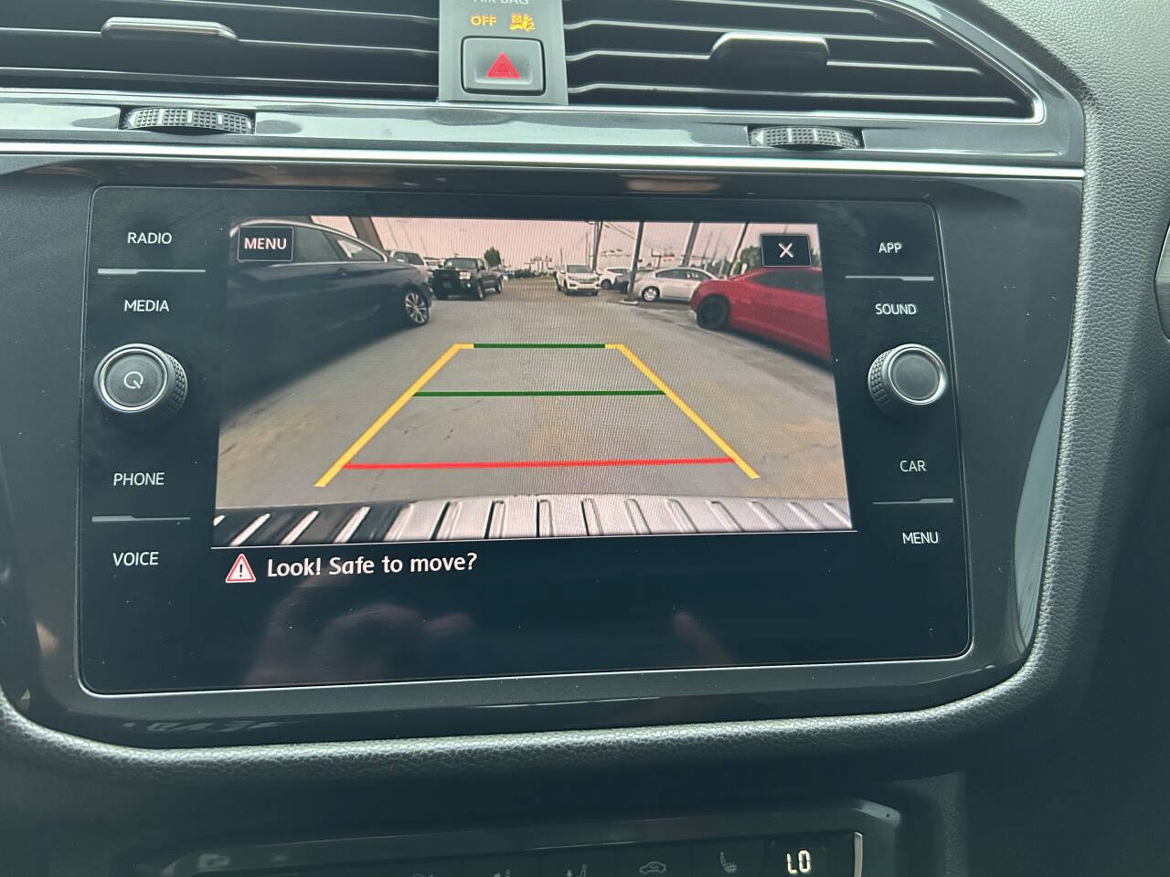 Used 2019 Volkswagen Tiguan SE FWD image 13