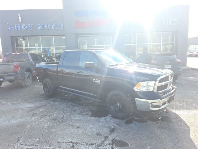 Used 2021 RAM 1500 Classic SLT image 1