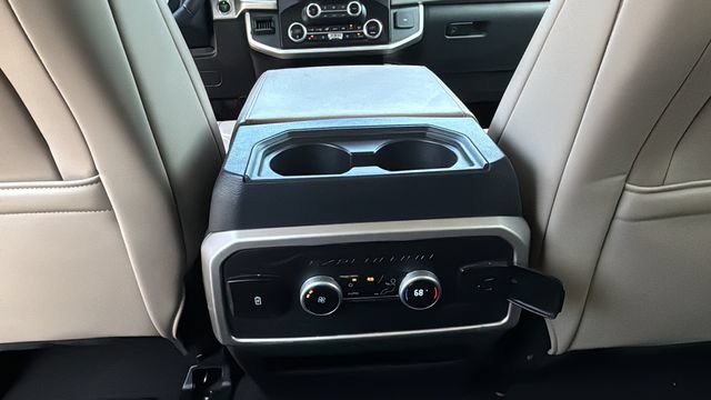 Used 2024 Ford Expedition Max XLT AWD/4WD image 19