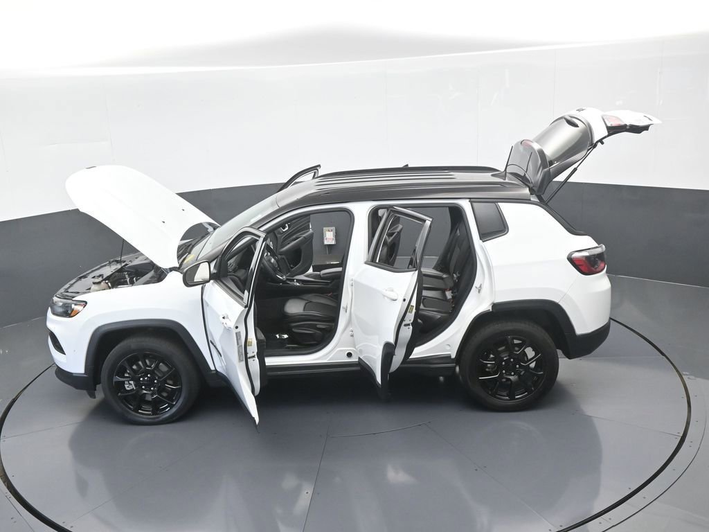 Used 2023 Jeep Compass Altitude image 64