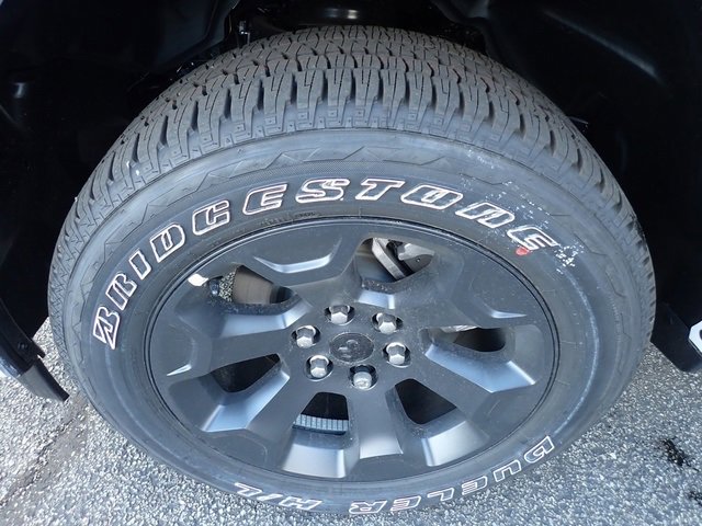 New 2026 RAM 1500 4x4 Crew Cab image 11