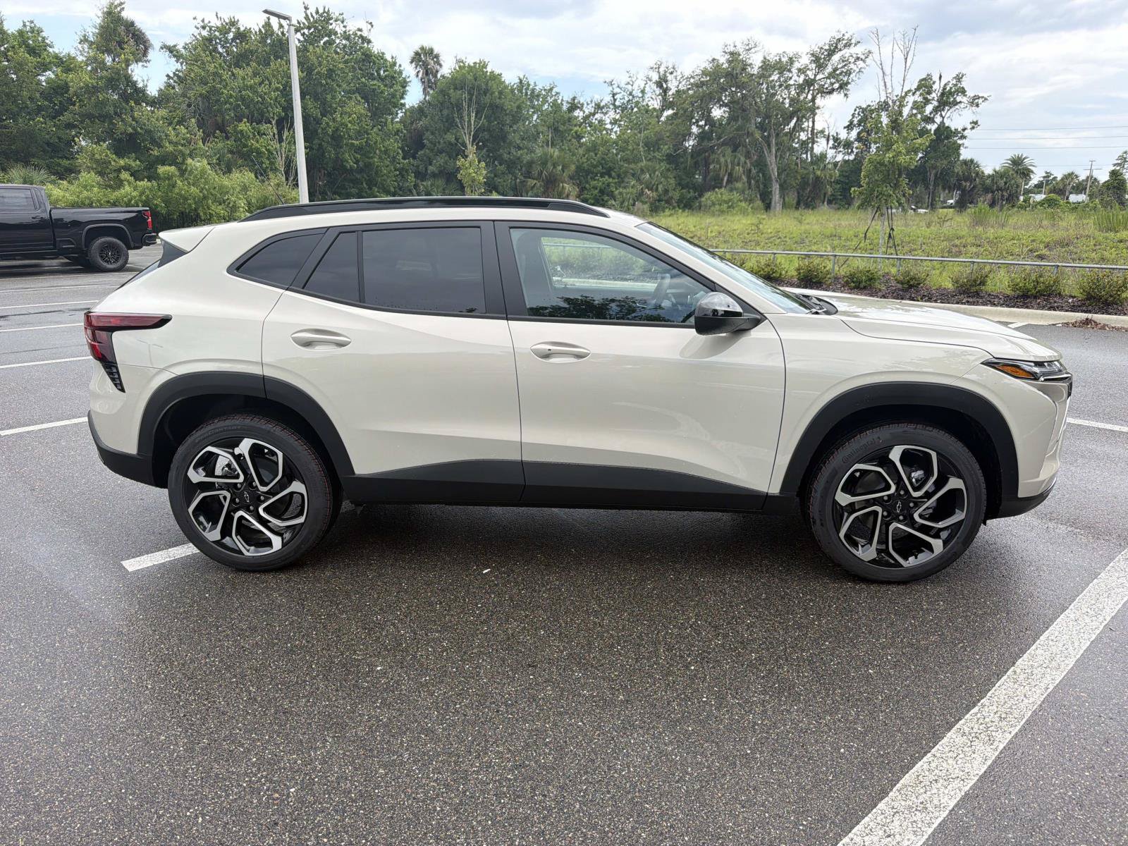 New 2026 Chevrolet Trax RS w/ Driver Confidence Package FWD image 2