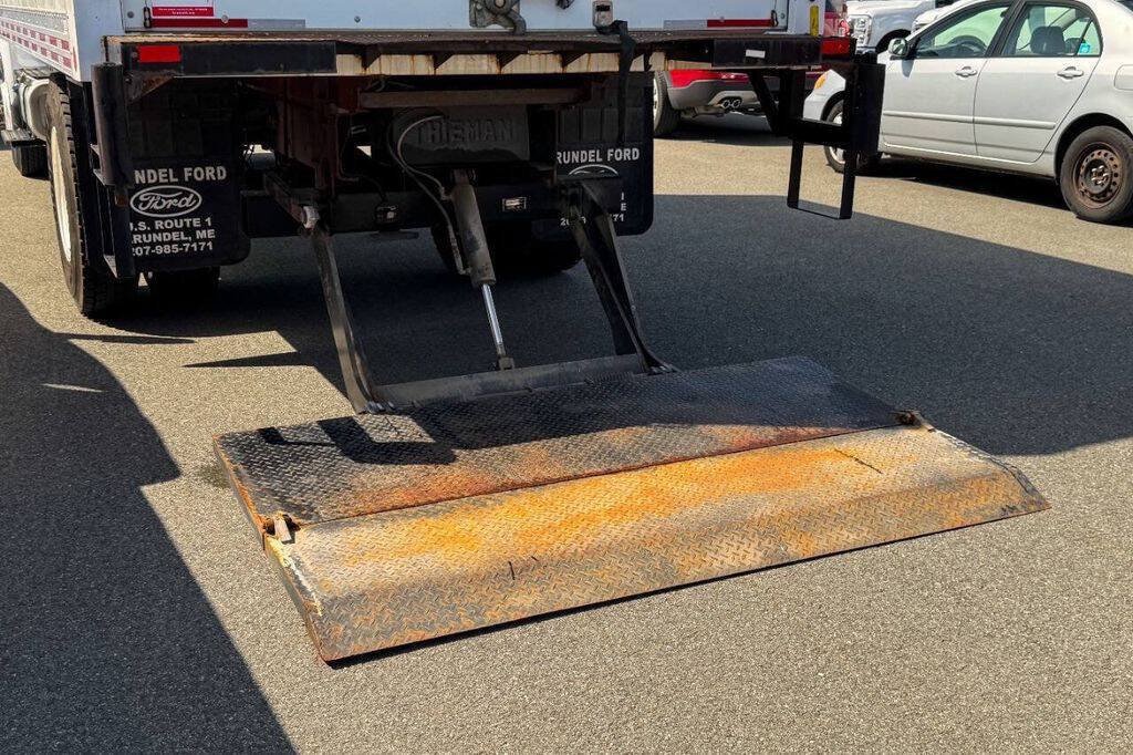 Used 2022 Ford F650 2WD Regular Cab Super Duty image 35