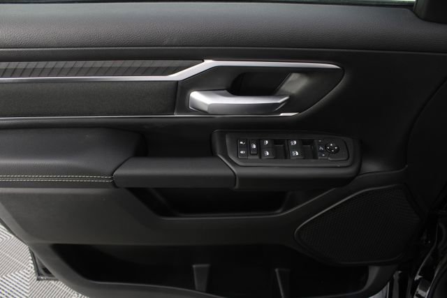 New 2026 RAM 1500 4x4 Crew Cab image 13