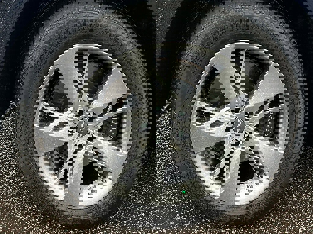 Used 2024 Genesis GV70 3.5T Sport image 6