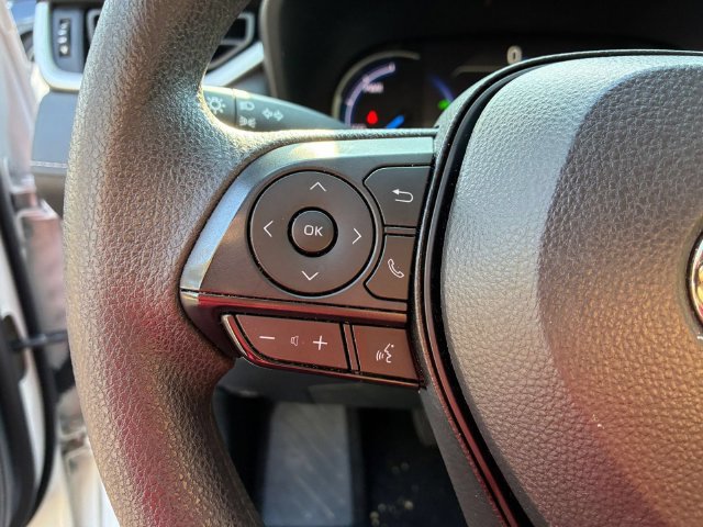 Used 2025 Toyota RAV4 XLE AWD/4WD image 21