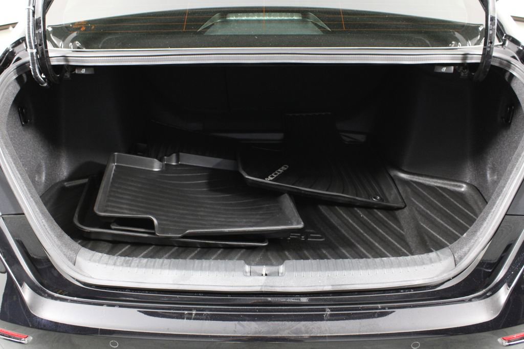 Used 2024 Honda Accord EX-L image 17