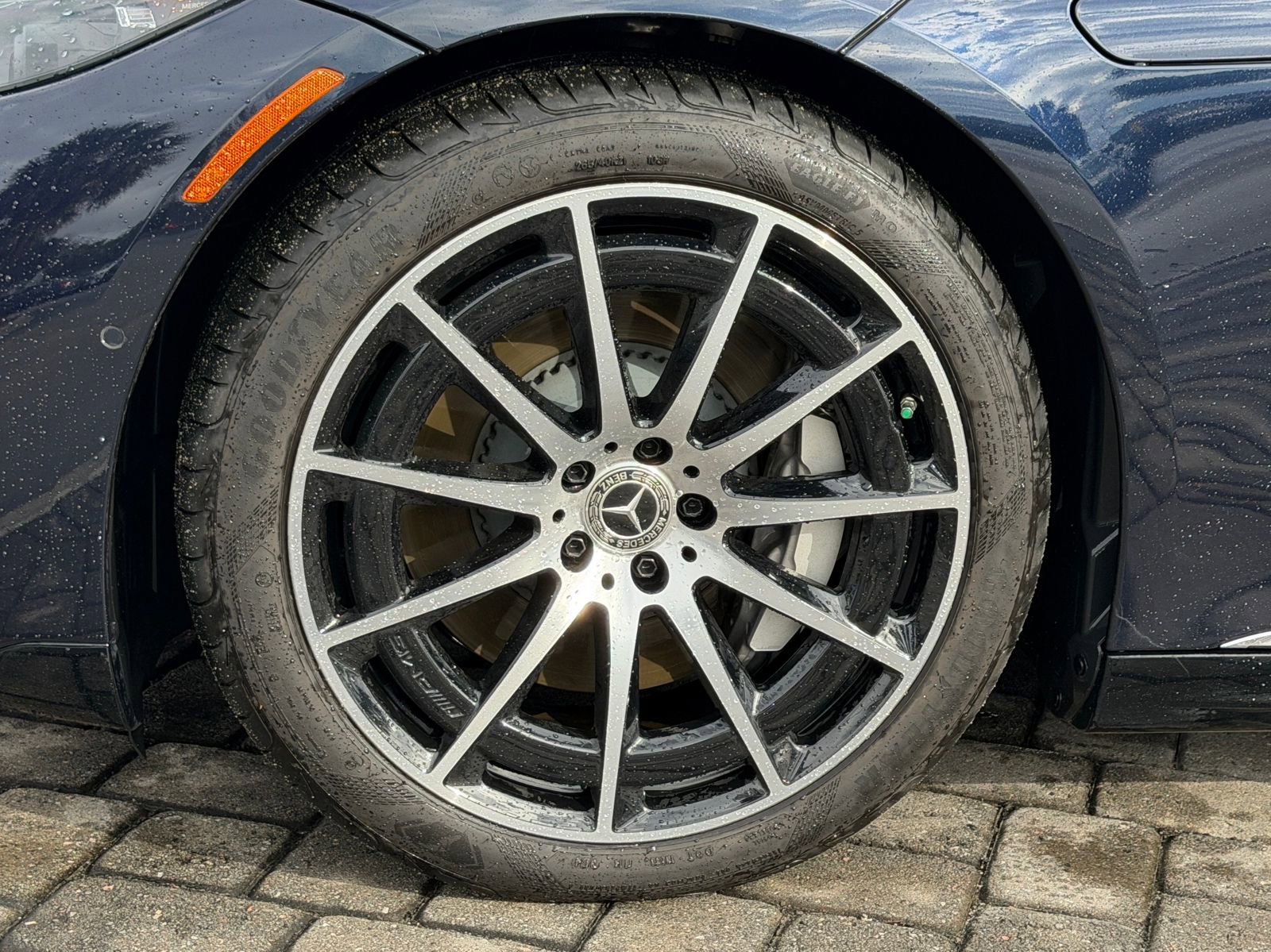 Used 2022 Mercedes-Benz EQS 580 580 image 13