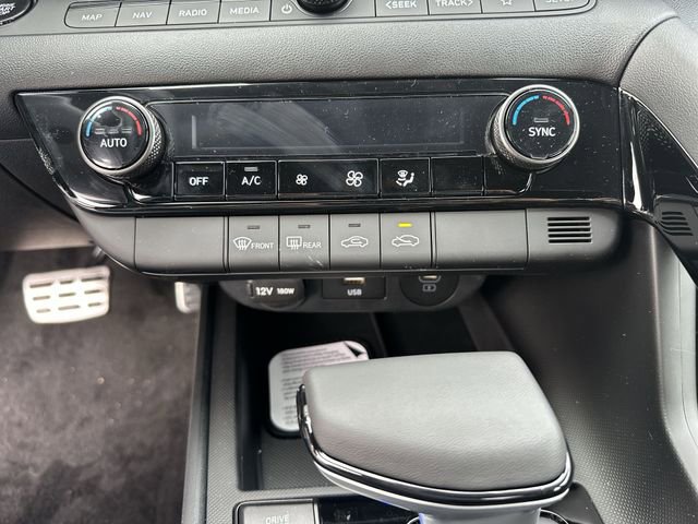 New 2026 Hyundai Elantra Sport image 24