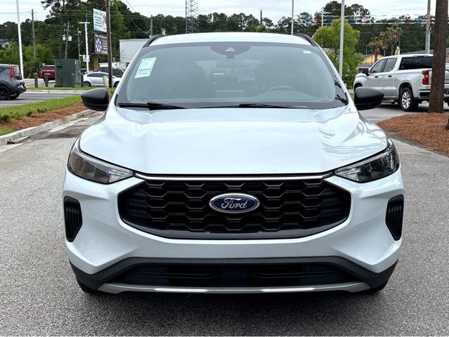 Used 2025 Ford Escape ST-Line FWD image 2