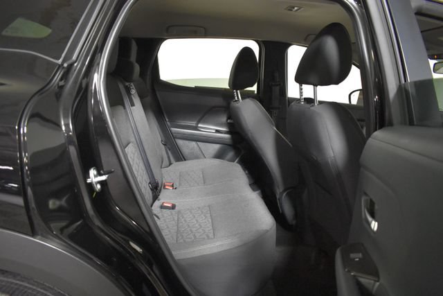 Certified 2025 Nissan Kicks SV AWD/4WD image 29