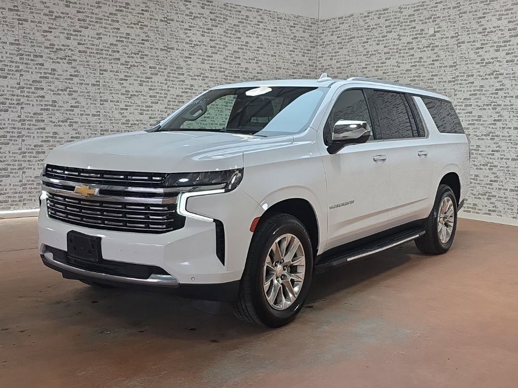 Used 2023 Chevrolet Suburban Premier image 3