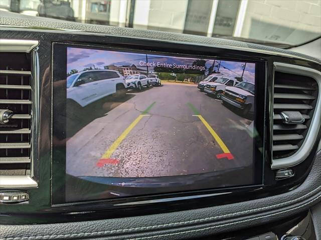 Used 2023 Chrysler Pacifica Touring-L w/ Uconnect Theater Family Group AWD/4WD image 23