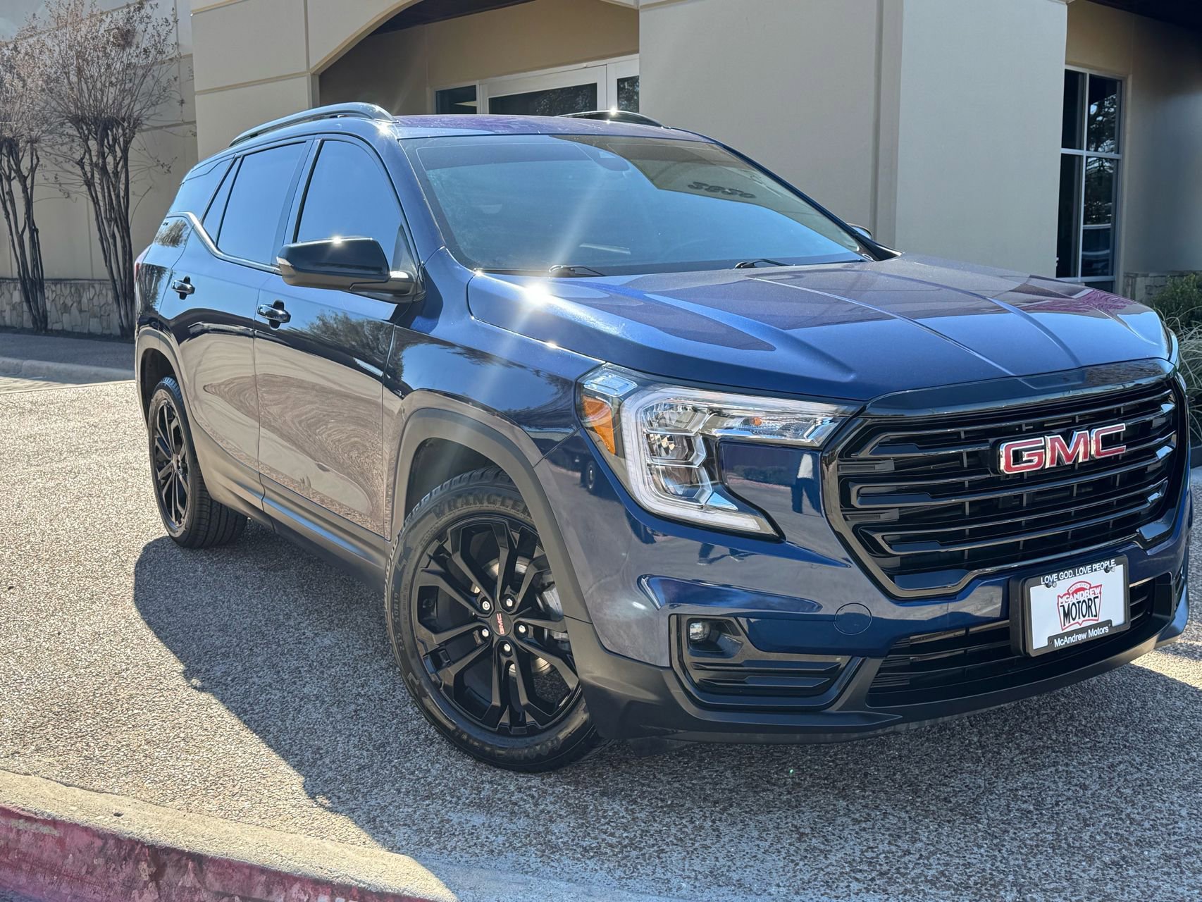 Used 2022 GMC Terrain SLT w/ Infotainment Package II