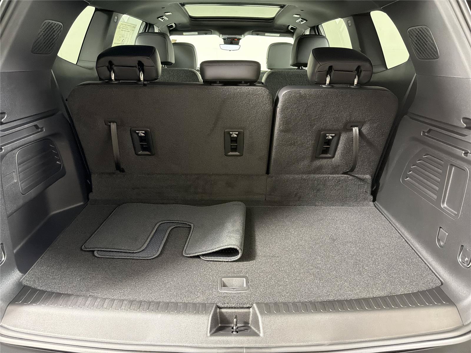 New 2026 GMC Acadia Elevation w/ Black Edition FWD image 17