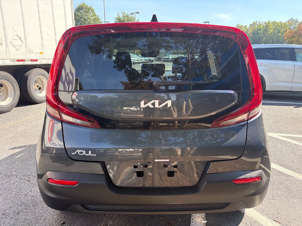 Used 2022 Kia Soul LX w/ Technology Package FWD image 14